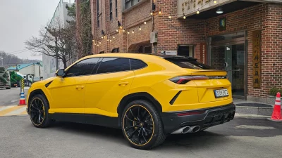 Lamborghini URUS