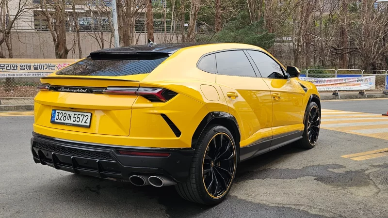 Lamborghini URUS