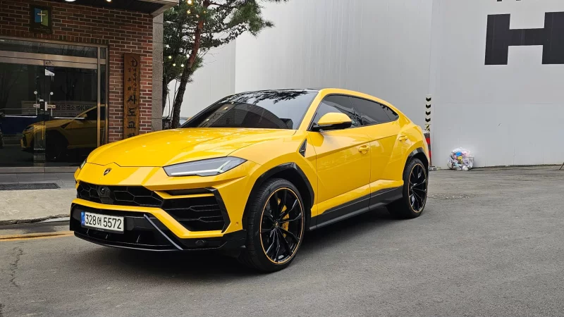 Lamborghini URUS