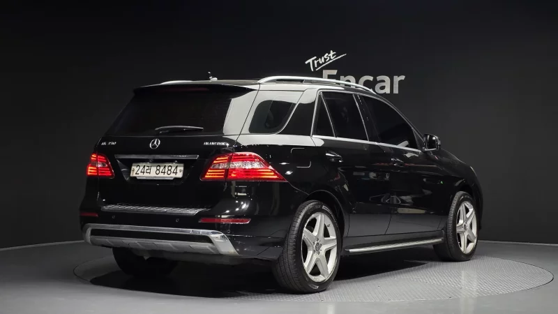 Mercedes-Benz M-class