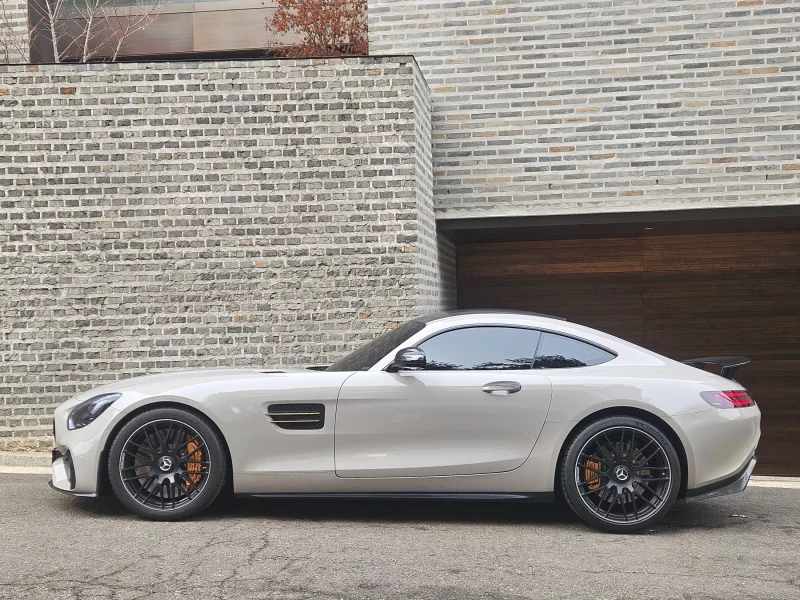 Mercedes-Benz AMG GT