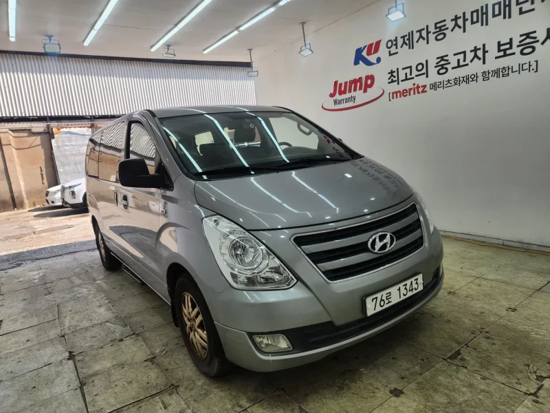 Hyundai Starex