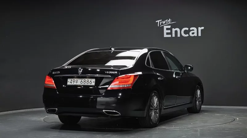 Hyundai Equus