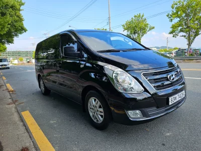 Hyundai Starex