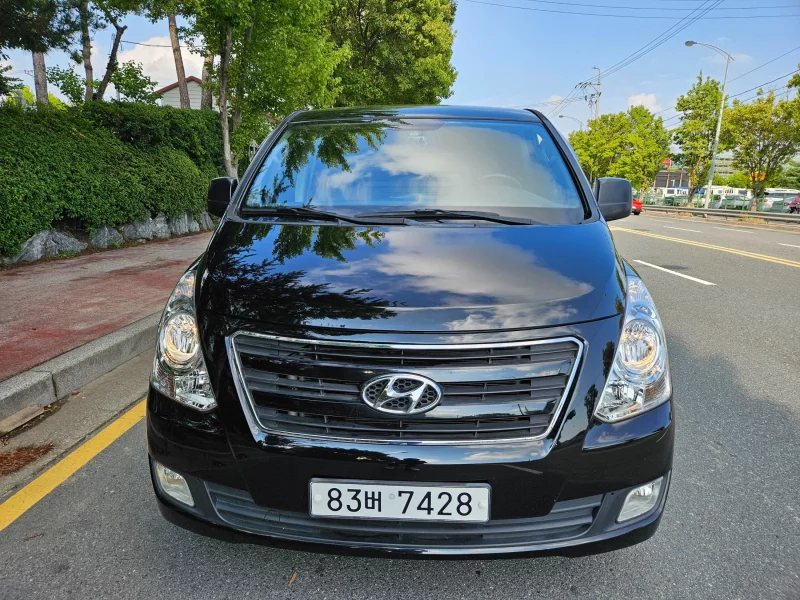 Hyundai Starex