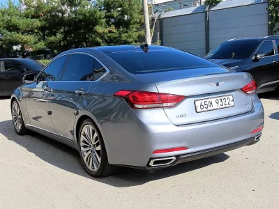 Hyundai Genesis