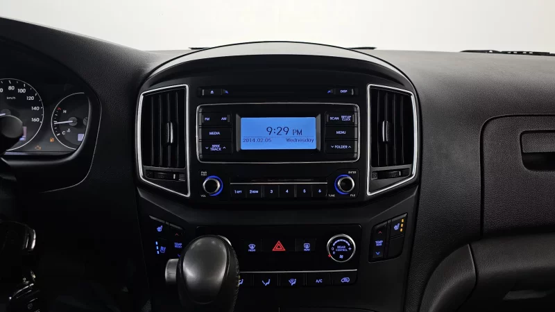 Hyundai Starex