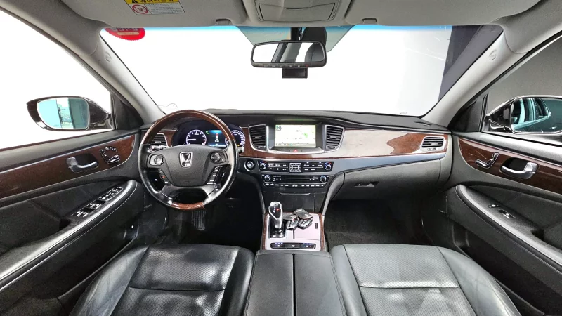 Hyundai Equus