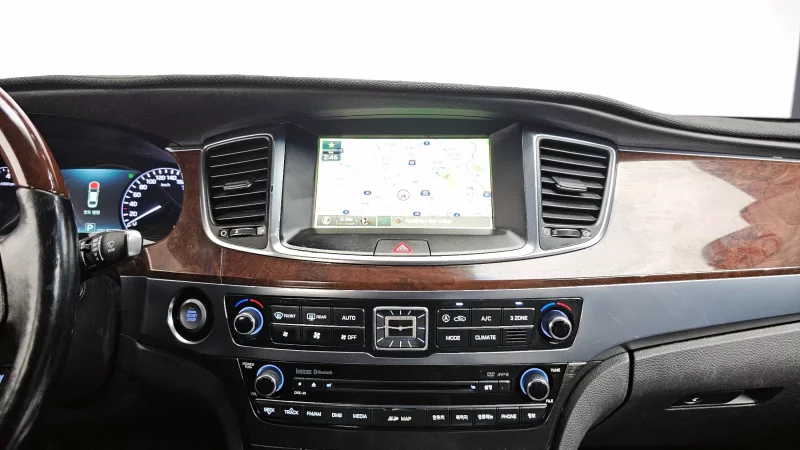 Hyundai Equus