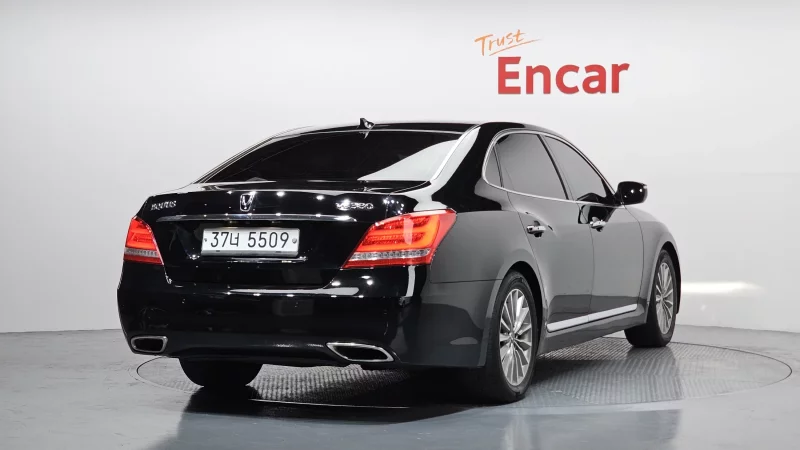 Hyundai Equus