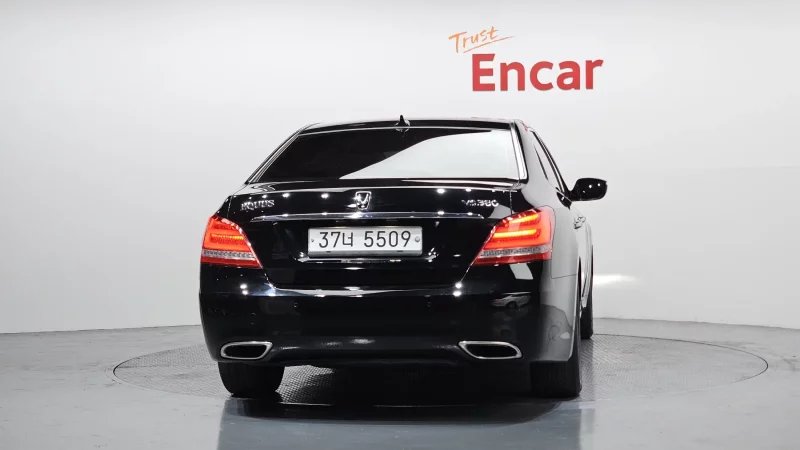 Hyundai Equus