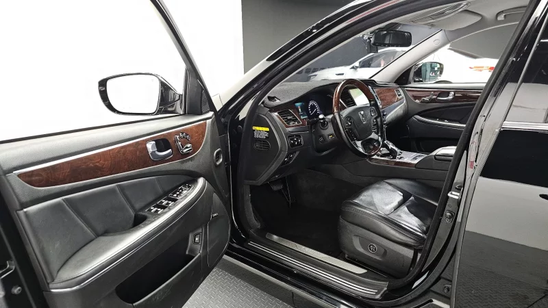 Hyundai Equus