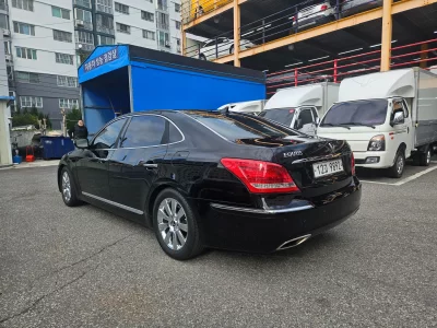 Hyundai Equus