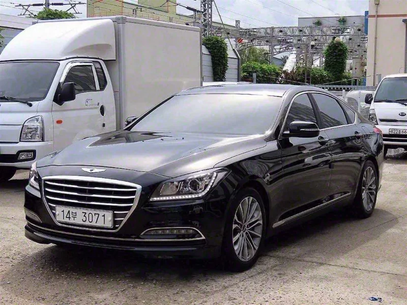 Hyundai Genesis