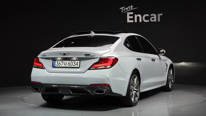 Genesis G70