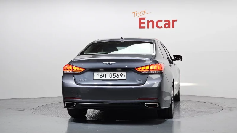 Hyundai Genesis