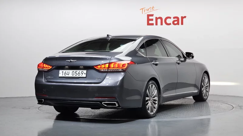 Hyundai Genesis