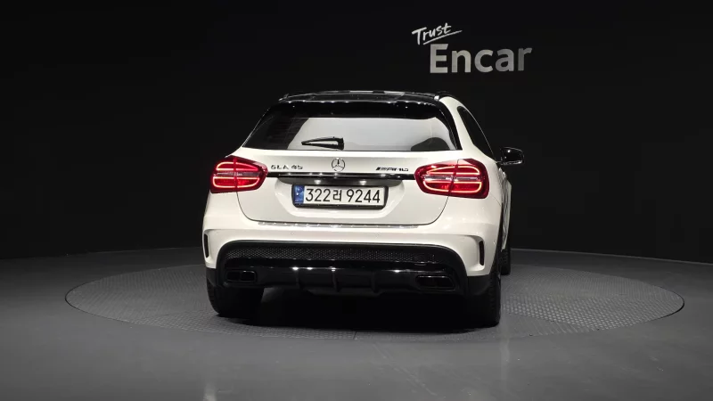 Mercedes-Benz GLA-Class