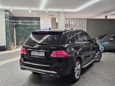 Mercedes-Benz GLE-Class