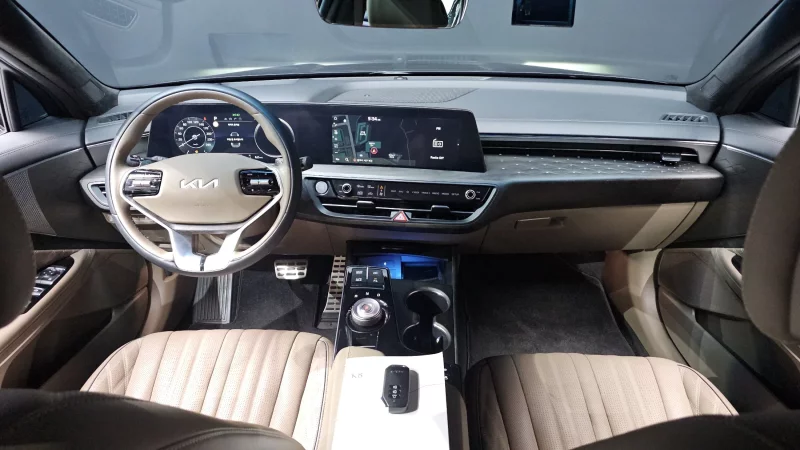 Kia K8