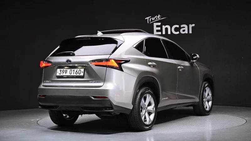Lexus NX300h