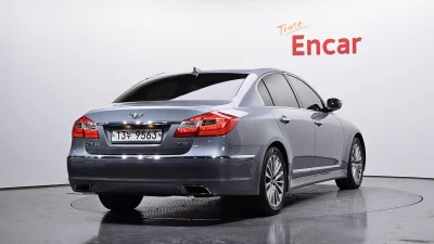 Hyundai Genesis