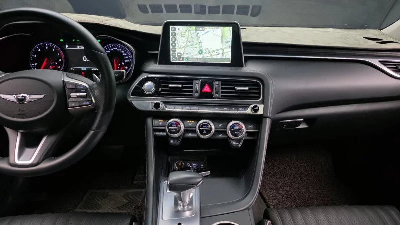 Genesis G70