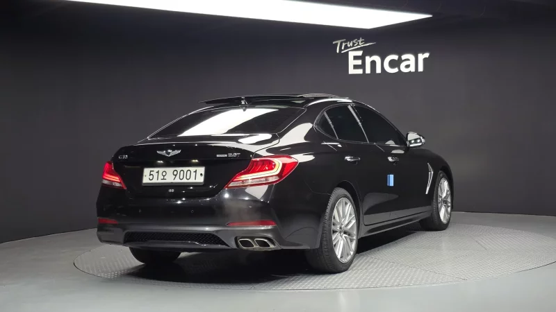Genesis G70
