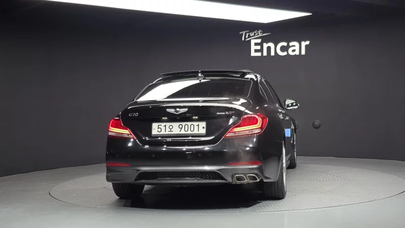 Genesis G70