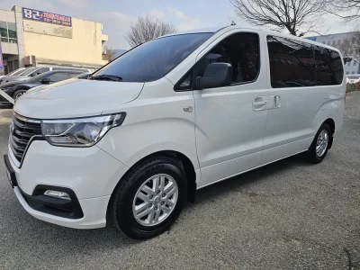 Hyundai Starex