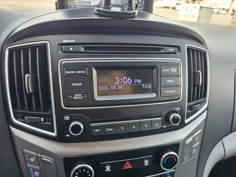 Hyundai Starex