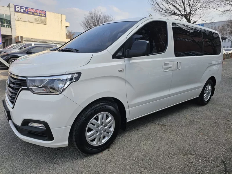 Hyundai Starex