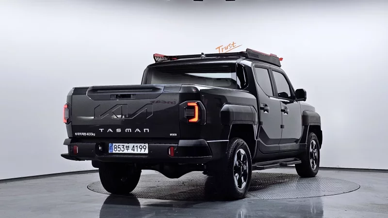 Kia Tasman