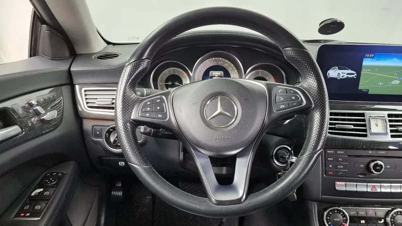 Mercedes-Benz CLS-Class