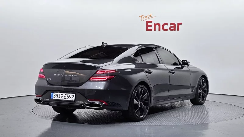 Genesis G70