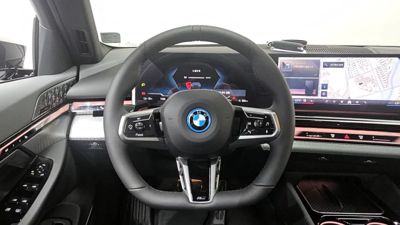 BMW i5