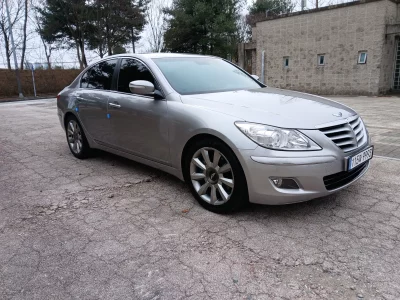 Hyundai Genesis