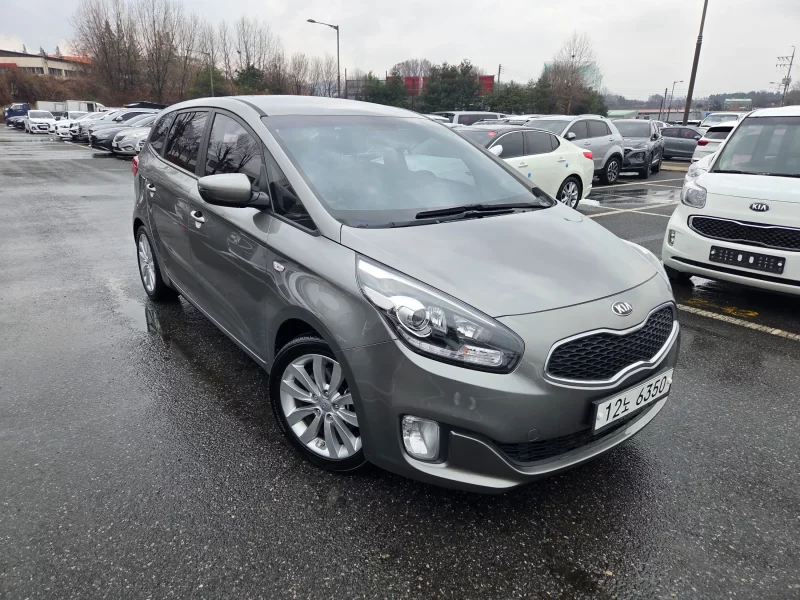 Kia Carens