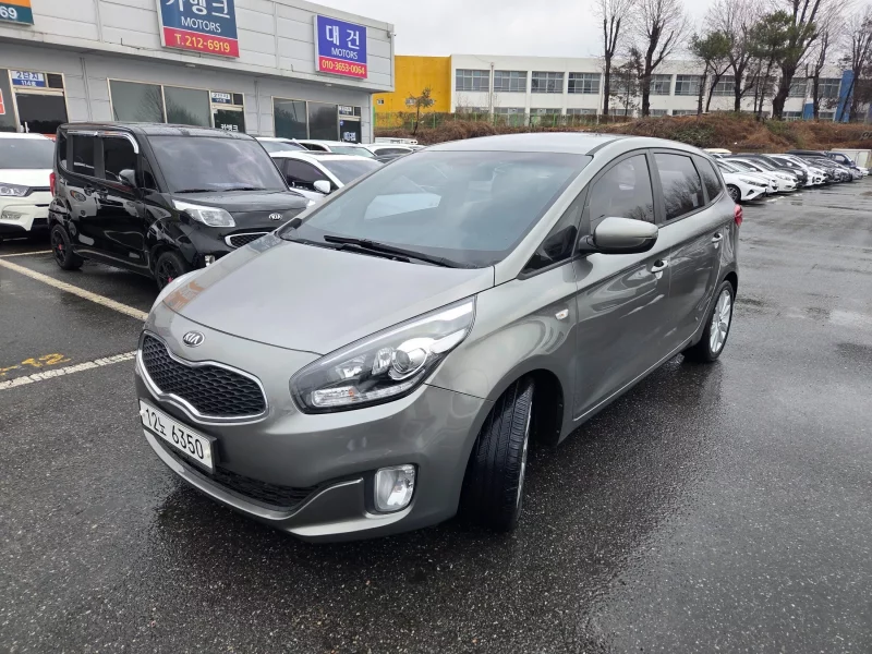 Kia Carens