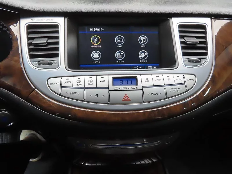 Hyundai Genesis
