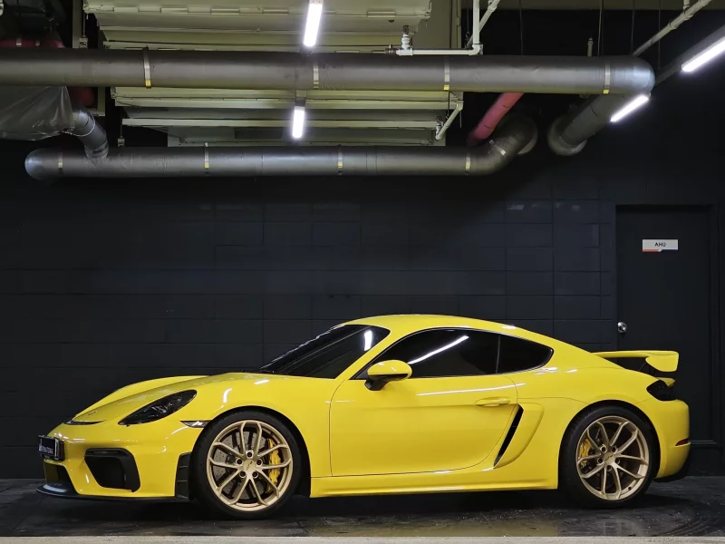 Porsche CAYMAN