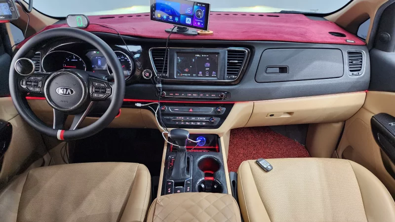 Kia Carnival