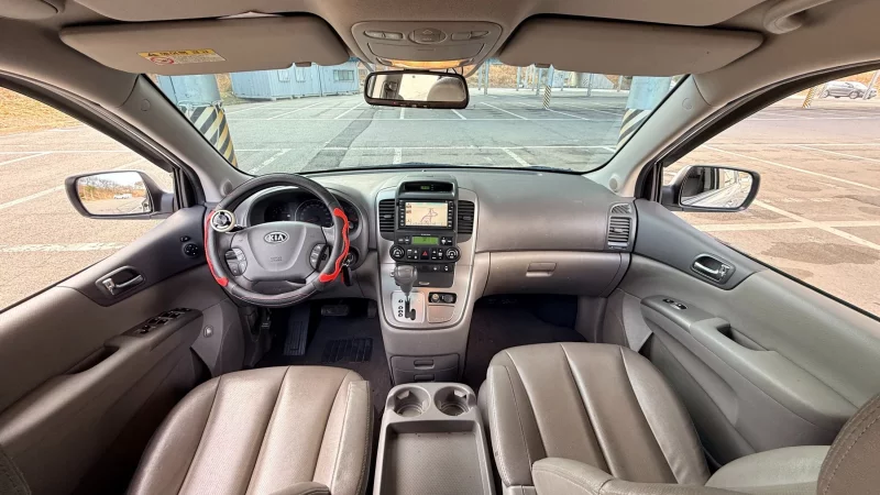 Kia Carnival