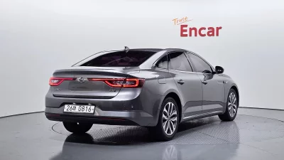 Renault SM6