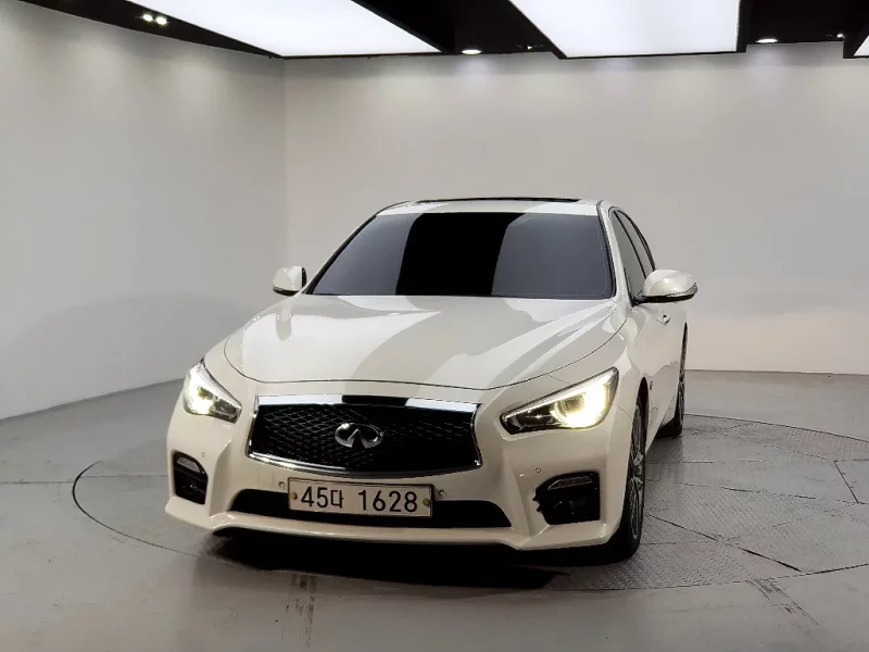 Infiniti Q50