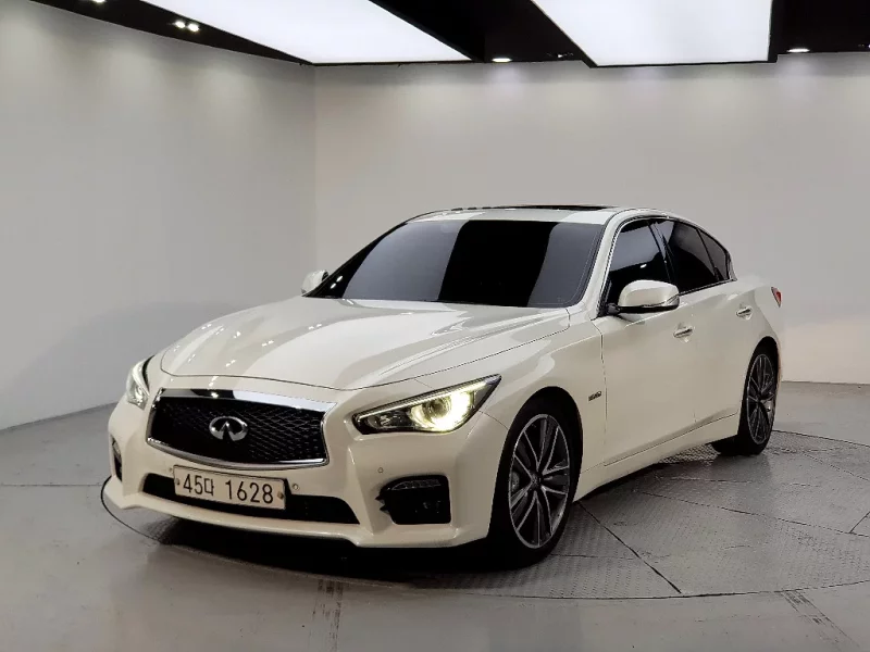 Infiniti Q50