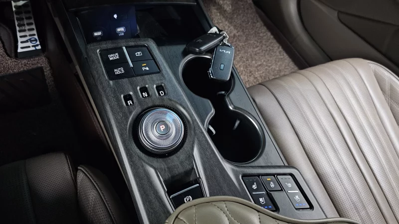 Kia K8