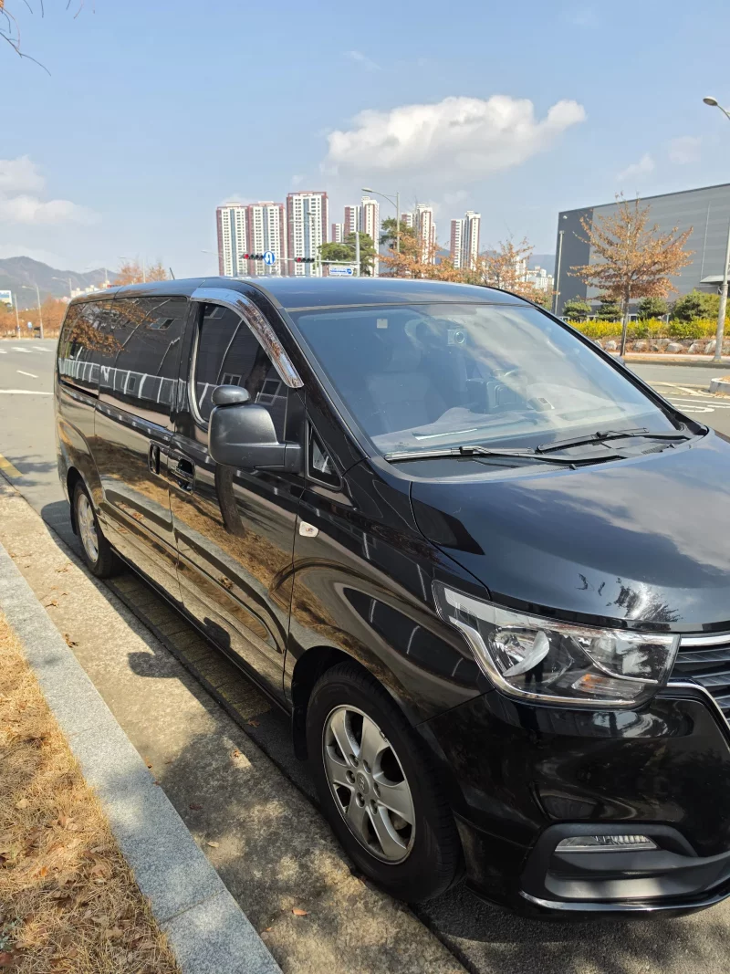 Hyundai Starex
