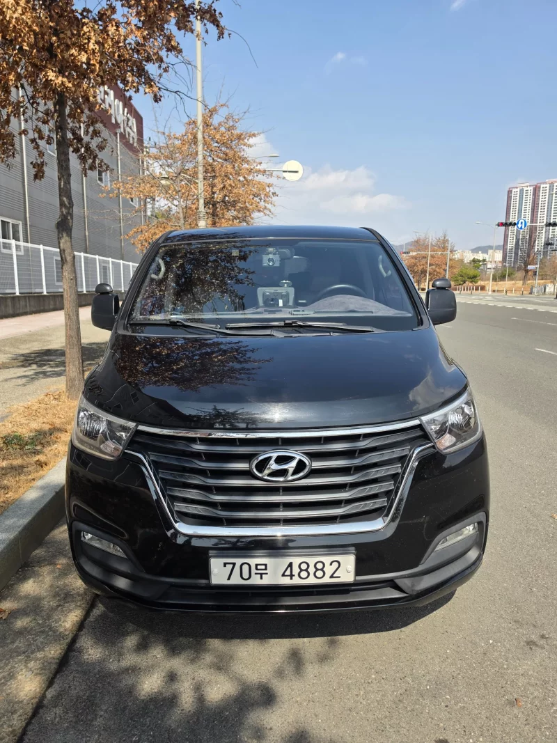 Hyundai Starex
