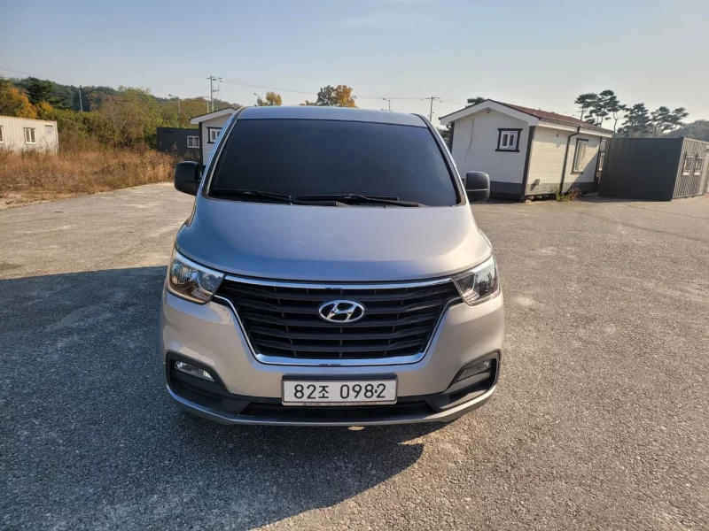 Hyundai Starex